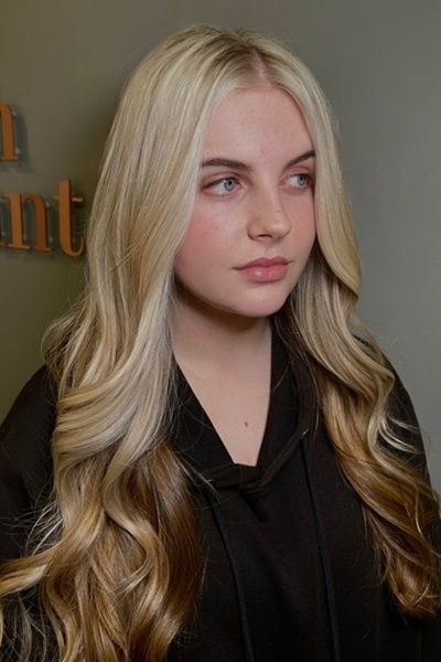 Best hair colour salon in Chertsey