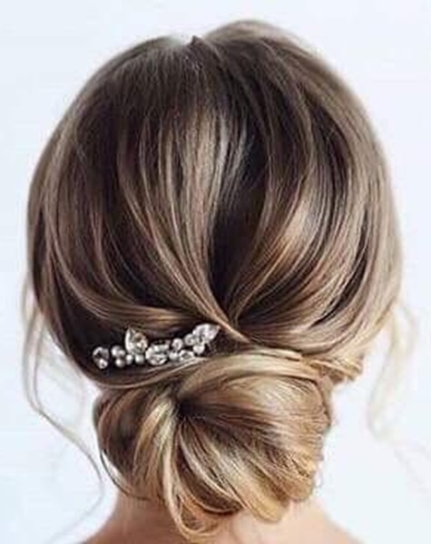 wedding hair experts in Chertsey Surrey wedding hair experts in Chertsey Surrey