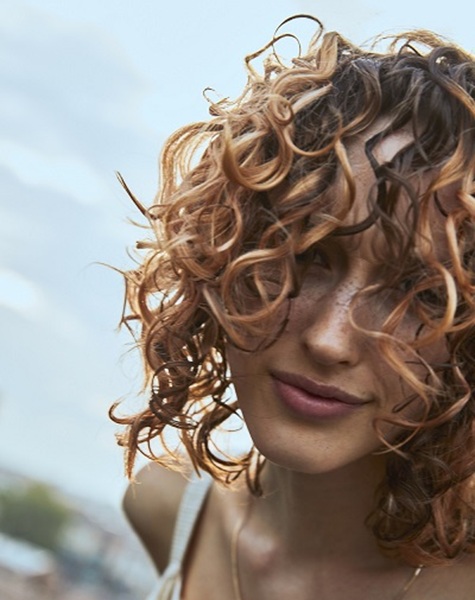 CURLY HAIRDRESSERS IN CHERTSEY, SURREY